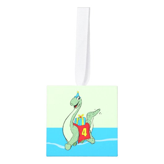 男の子、4th誕生日の恐竜 キューブオーナメント (正面)