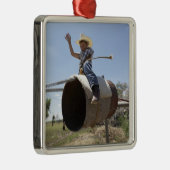 男の子(8-10)の乗車の間に合わせのロデオの雄牛 メタルオーナメント (右)