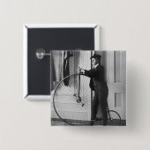 男の格好をした女性 缶バッジ (正面&裏面)