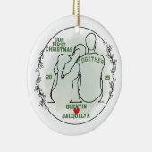 男の肩の女性の頭 – 初めてのクリスマス セラミックオーナメント (右)