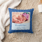 男の赤ちゃんと生まれたばかりの誕生の状態と写真 クッション (ブランケット)