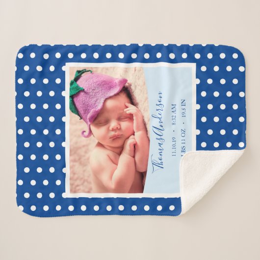 男の赤ちゃんと生まれたばかりの誕生の状態と写真 シェルパブランケット (正面(横))