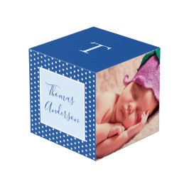 男の赤ちゃんと生まれたばかりの誕生の状態と写真 フォトキューブ