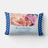 男の赤ちゃんと生まれたばかりの誕生の状態と写真 ランバークッション (裏面)