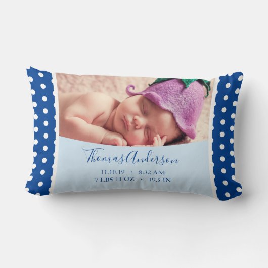 男の赤ちゃんと生まれたばかりの誕生の状態と写真 ランバークッション (裏面)