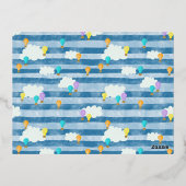 男の赤ちゃんの赤ちゃんシャワー、青、熱気球 箔招待状ポストカード (裏面)