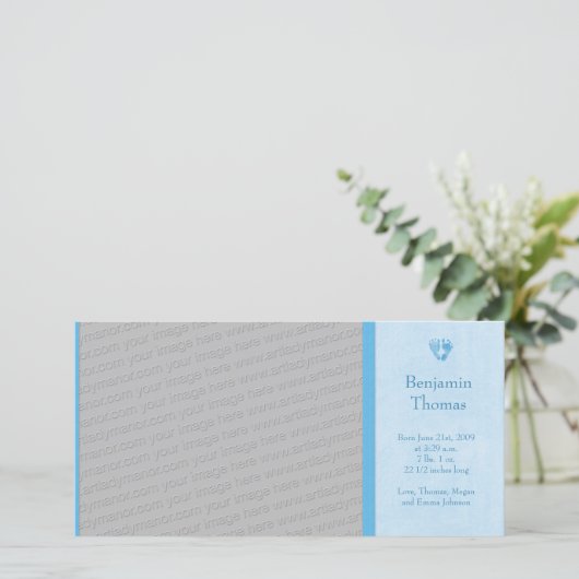 男の赤ちゃんの足跡の写真の誕生の発表 案内状 (スタンド正面)