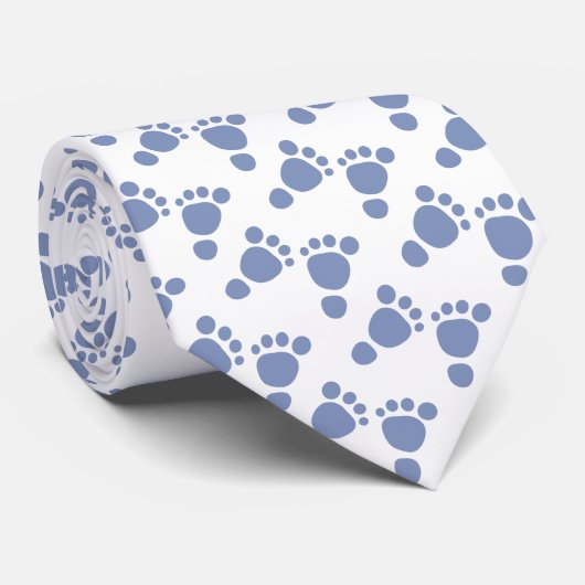 男の赤ちゃんの足 ネクタイ (ロール)