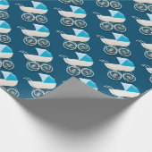 男の赤ちゃんの青いヴィンテージのベビーカーパターン ラッピングペーパー (角)