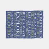 男の赤ちゃんは青を支配します フリースブランケット (正面(横))