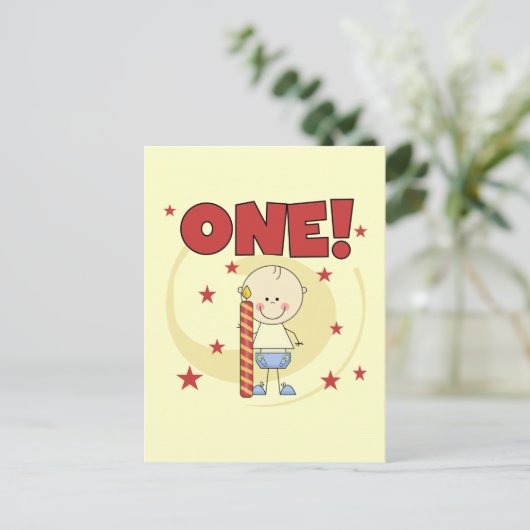 男の赤ちゃんは1歳の誕生日Tシャツとギフト ポストカード (スタンド正面)