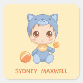 男の赤ちゃんガールキャットジャンプスーツ名前をカスタムするイエロー スクエアシール (正面)