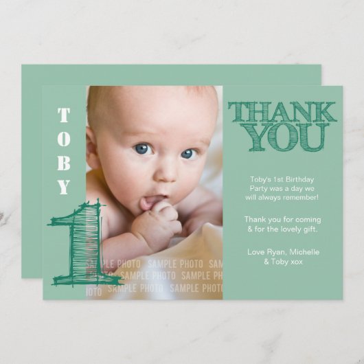 男の赤ちゃんグリーン1歳の誕生日ありがとうフォトカード サンキューカード (正面/裏面)