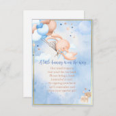 男の赤ちゃんバニー赤ちゃんシャワーベビー本 エンクロージャーカード (正面/裏面)