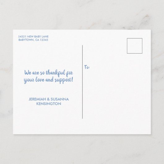 男の赤ちゃんブルータイポグラフィ写真の紹介 案内ポストカード (裏面)