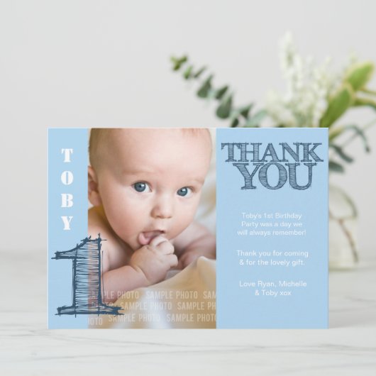 男の赤ちゃんブルー1歳の誕生日ありがとうフォトカード サンキューカード (スタンド正面)