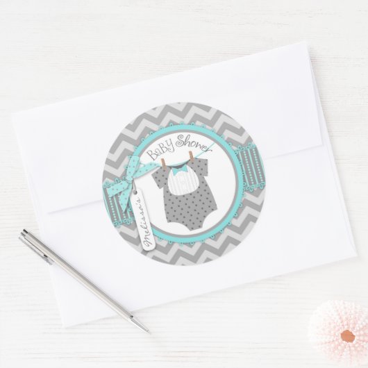 男の赤ちゃんボウタイシェブロンプリントベビーシャワー ラウンドシール (封筒)