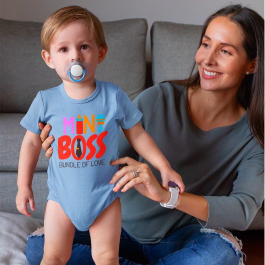 男の赤ちゃんボスバンドルオブラブミルクボトルラトル ベビーボディスーツ