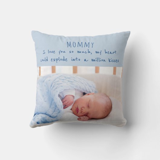 男の赤ちゃん写真と母への愛らしいメッセージ クッション (裏面)