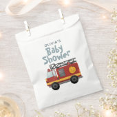 男の赤ちゃん消防車かわいい赤モダンちゃんシャワー フェイバーバッグ (クリップ留めされた状態)