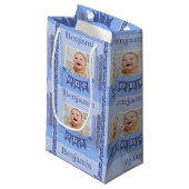 男の赤ちゃん1st誕生日ブルースクローブックスモールギフトバ スモールペーパーバッグ (正面アングル)