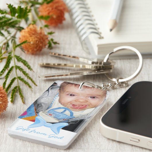 男の赤ちゃんGod Blue Bibleの聖句からの写真の贈り物 キーホルダー (正面右)