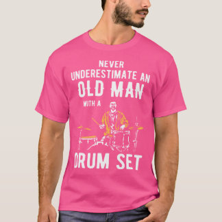男の退職した古いドラムのドラム Tシャツ