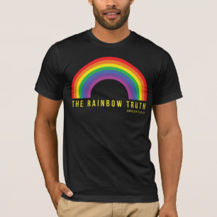 『男の黒いTシャツの虹の真実』 Tシャツ