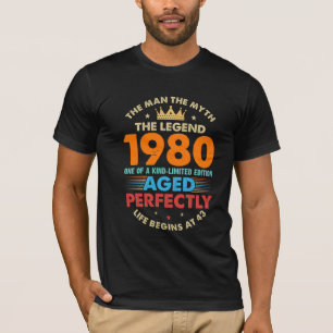 男は神話の伝説1980種類の1つ Tシャツ
