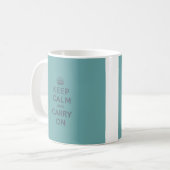 男らしいティール（緑がかった色）のKeep Calm and Carry On コーヒーマグカップ (正面左)