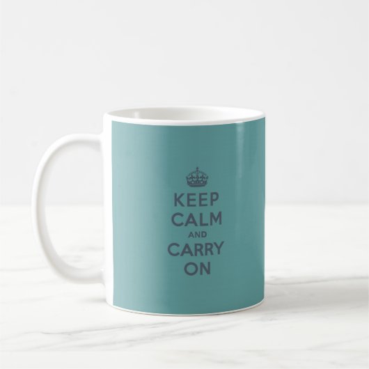 男らしいティール（緑がかった色）のKeep Calm and Carry On コーヒーマグカップ (左)