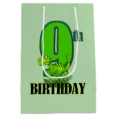 男クール子の恐竜パーティー9日 ミディアムペーパーバッグ (裏面)