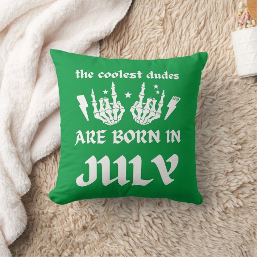 男クール達は生まれ7月の誕生日だ クッション (ブランケット)
