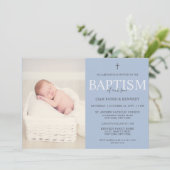 男シンプルモダン子のためのダスティブルーバプテスマ 招待状 (スタンド正面)