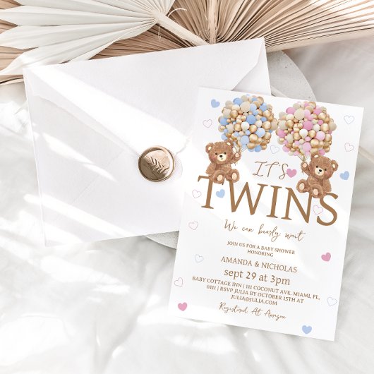 男児の双子が気球を持つ赤素朴ちゃんシャワー 招待状