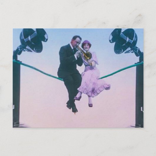 男女が電話線に座る1900 ポストカード (正面)