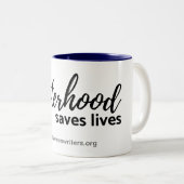 男女同権主義のマグの姉妹関係は生命を救います ツートーンマグカップ (正面右)