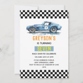 男子のクールな青いレーシングカーバースデー 招待状 (正面)