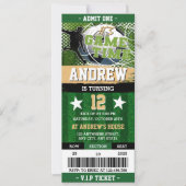 男子のサッカーボールチケット誕生日 招待状 (正面)