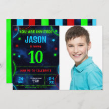 男子の写真招待状