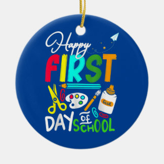 男子の女子と子ども向けの学校の初日が幸せ セラミックオーナメント
