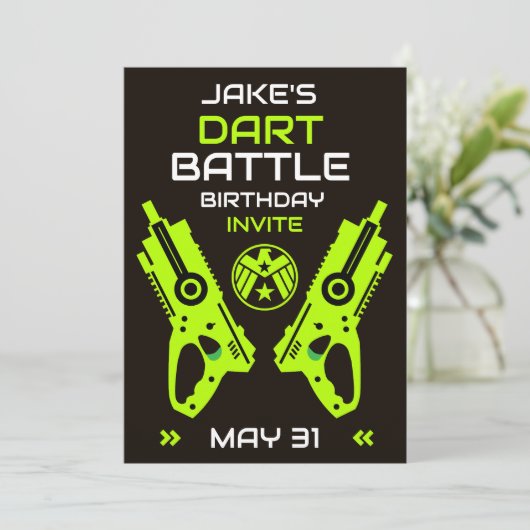 男子の誕生日パーティー招待 ダーツウォーズ 招待状 (スタンド正面)
