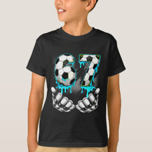 男子サッカー 67 6 7 シックス セブン ミーム 楽しい ゲンアルファ Tシャツ