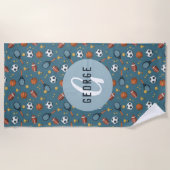 男子可愛いブルースポーツモノグラムキッズ ビーチタオル (正面)