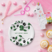 男子女子グリーンブラックサッカースポーツバースデーパーティー ペーパープレート (パーティー)