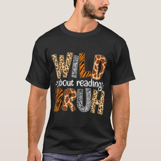 男子学生の面白い野生動物が本を読むよ、ブラザー、本好きな子供たち Tシャツ (正面)