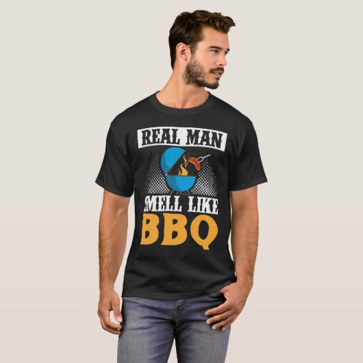男実在はBBQスモーカーグリル肉のような匂い Tシャツ (正面フル)