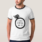 男性おもしろい婚婚約した婚約 Tシャツ (正面)