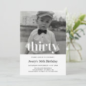 男性のための大胆なタイポグラフィー30歳の誕生日招待状 招待状 (スタンド正面)