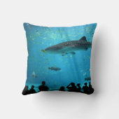 男性のジンベイザメ クッション (裏面)